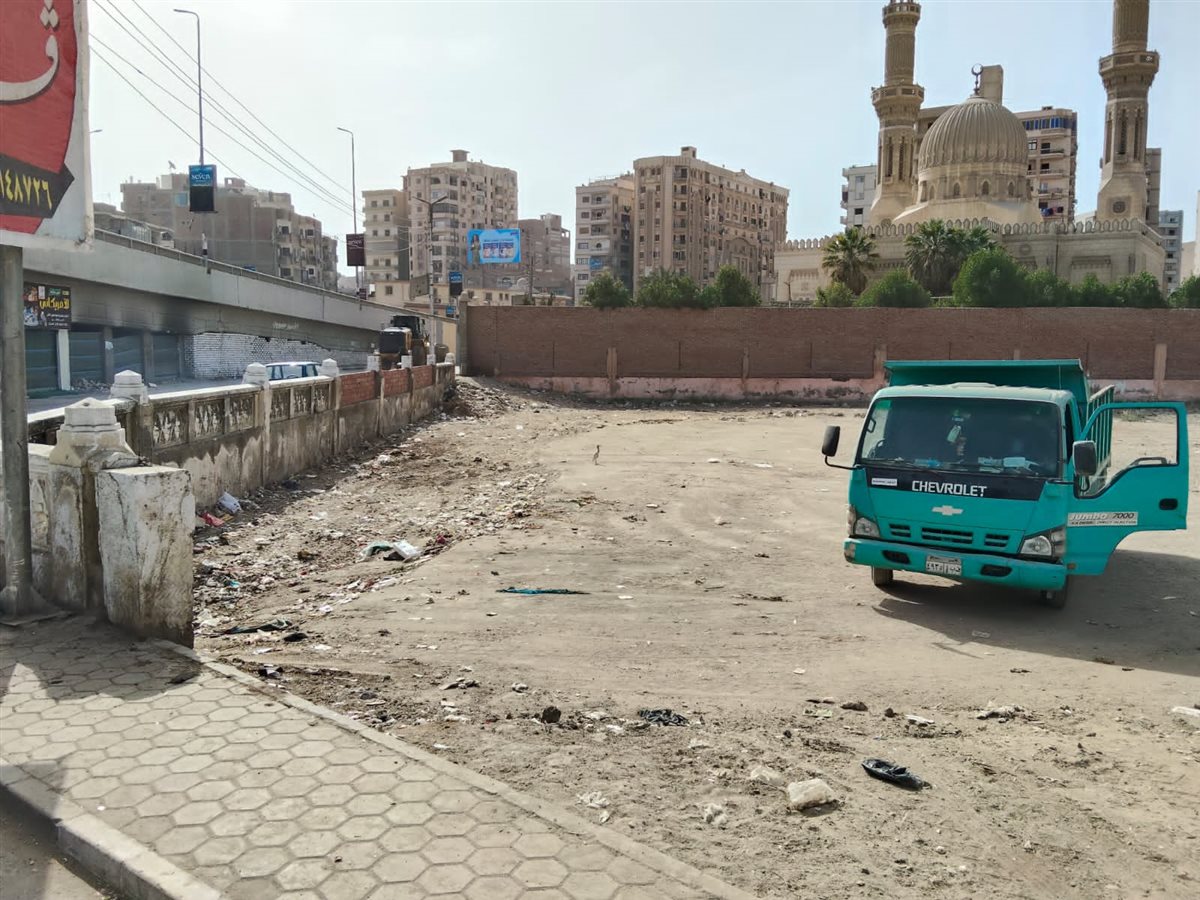 استمرار الحملات المكبرة للنظافة ورفع الإشغالات بميادين وشوارع مدينة الفيوم&nbsp;