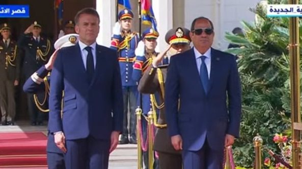 الرئيس السيسي ونظيره الفرنسي