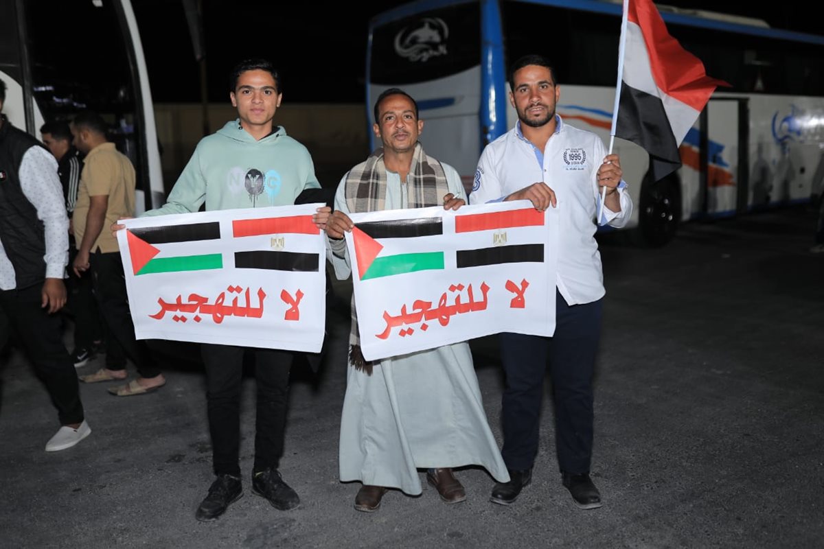 توافد أعداد كبيرة من الجبهة الوطنية انطلاقا إلى رفح لدعم القضية الفلسطينية