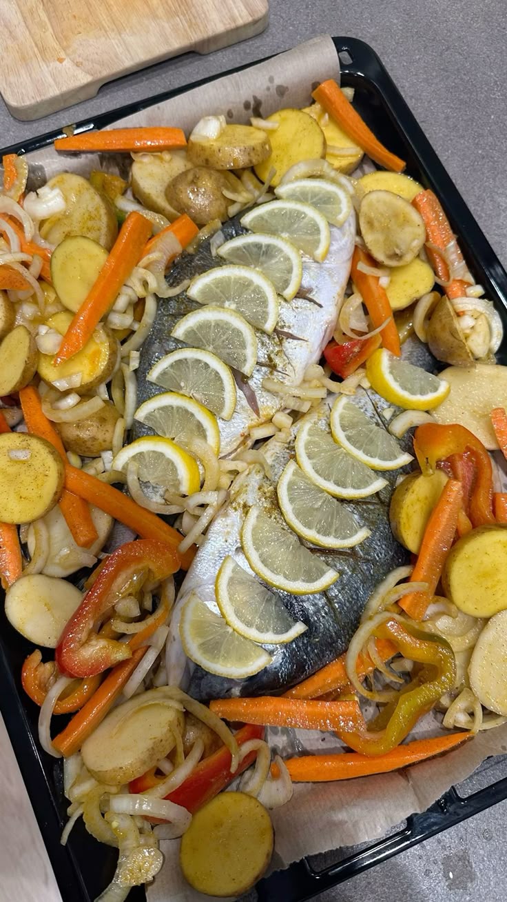طريقة عمل صينية السمك البلطي في الفرن