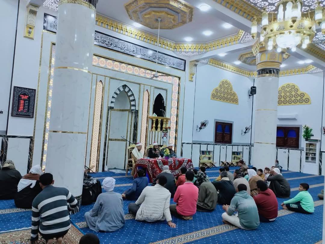 جانب من الندوات