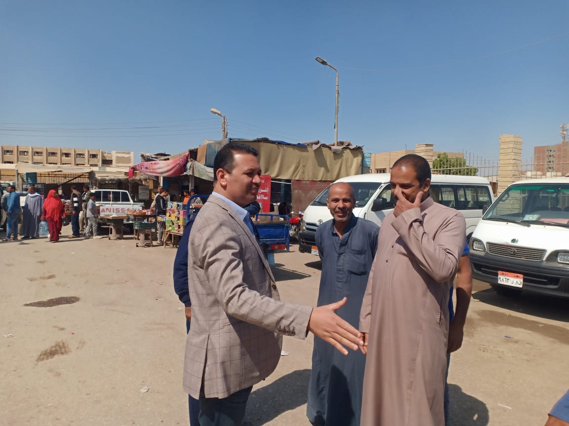 سكرتير عام الفيوم ورئيس مدينة طامية لتفقد مجمع المواقف ومحطات الواقود