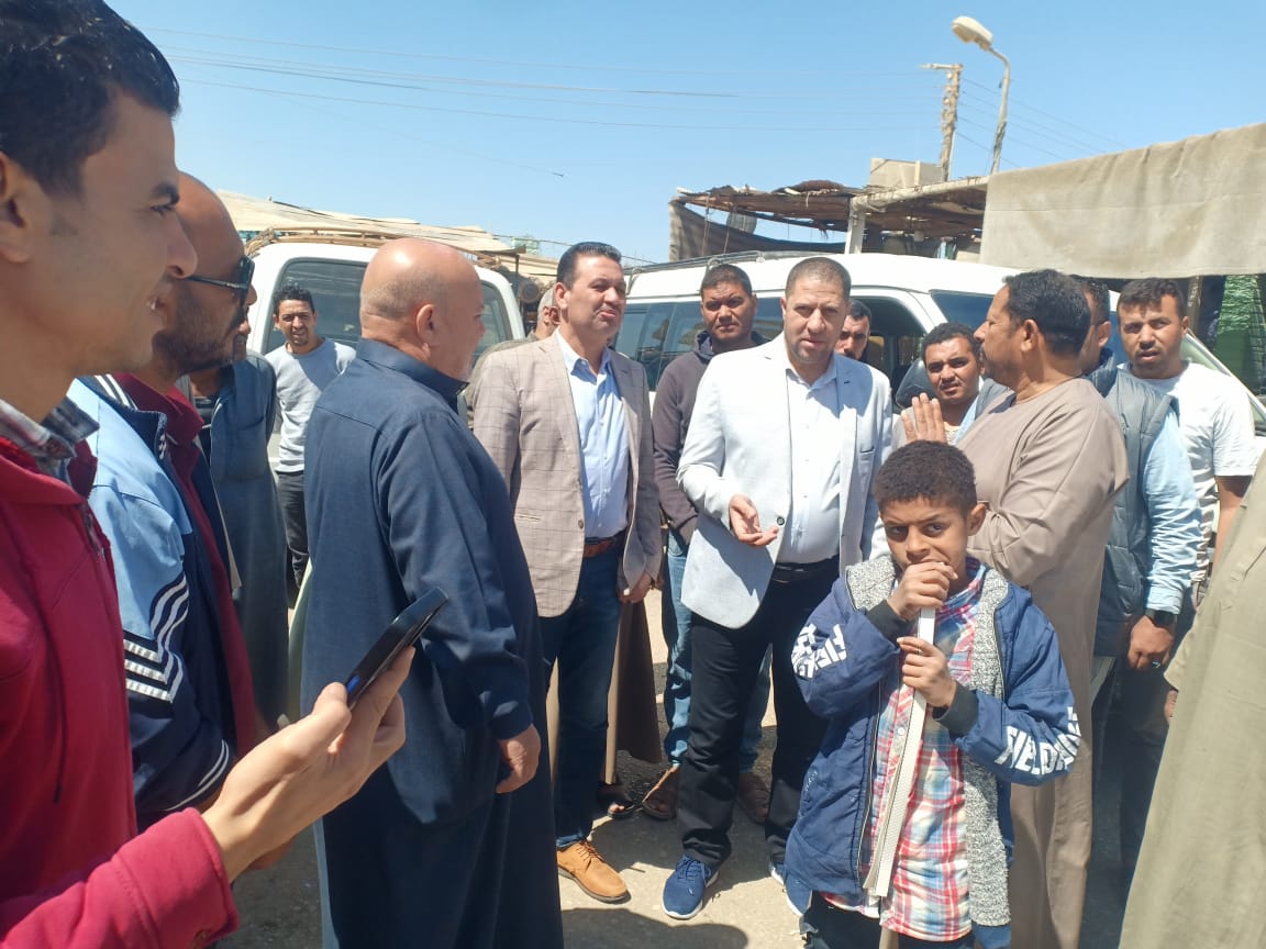 سكرتير عام الفيوم ورئيس مدينة طامية لتفقد مجمع المواقف ومحطات الواقود