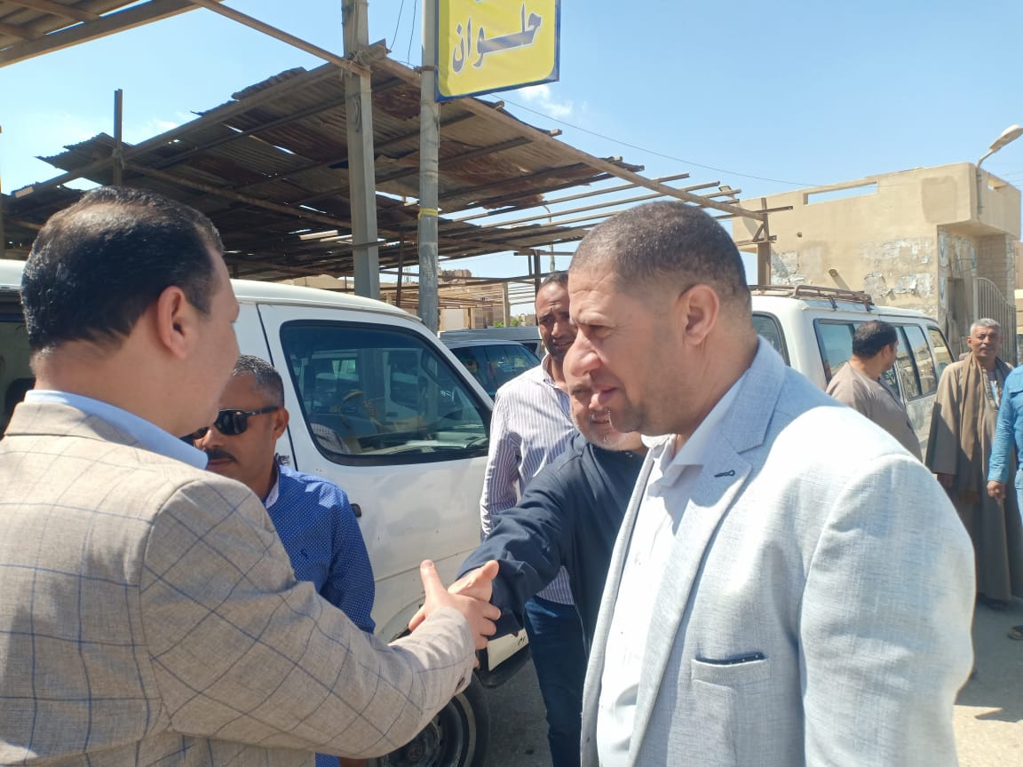 سكرتير عام الفيوم ورئيس مدينة طامية لتفقد مجمع المواقف ومحطات الواقود