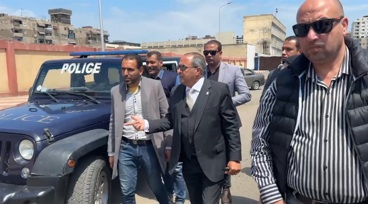 محافظ بورسعيد ومسئول شركة النظافة