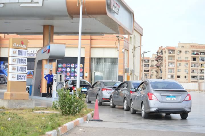 انتظام العمل بمحطات الوقود ببورفؤاد