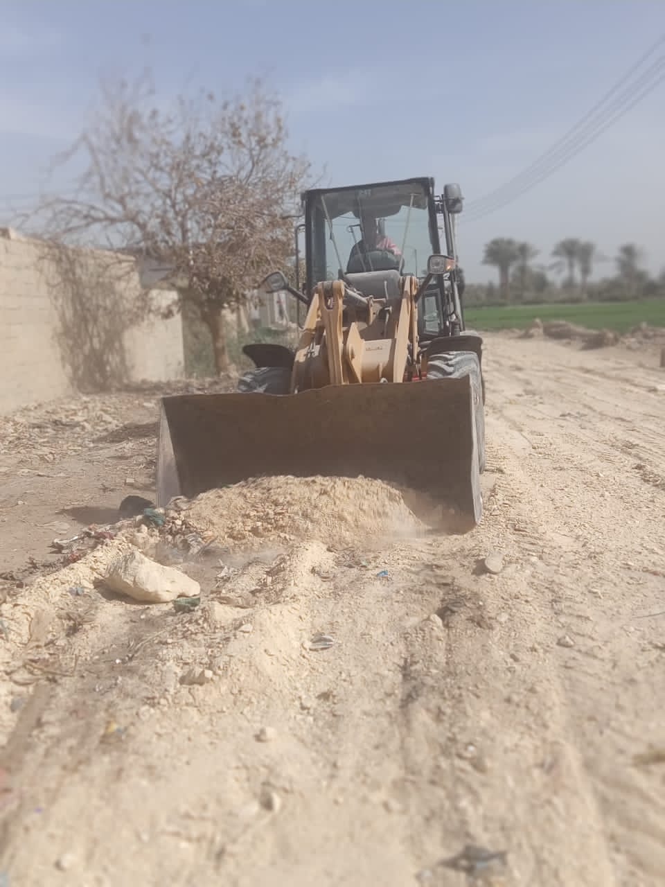 حملات مكثفة للنظافة ورفع الإشغالات وتسوية الطرق وتطوير منظومة الإنارة بمركز يوسف الصديق