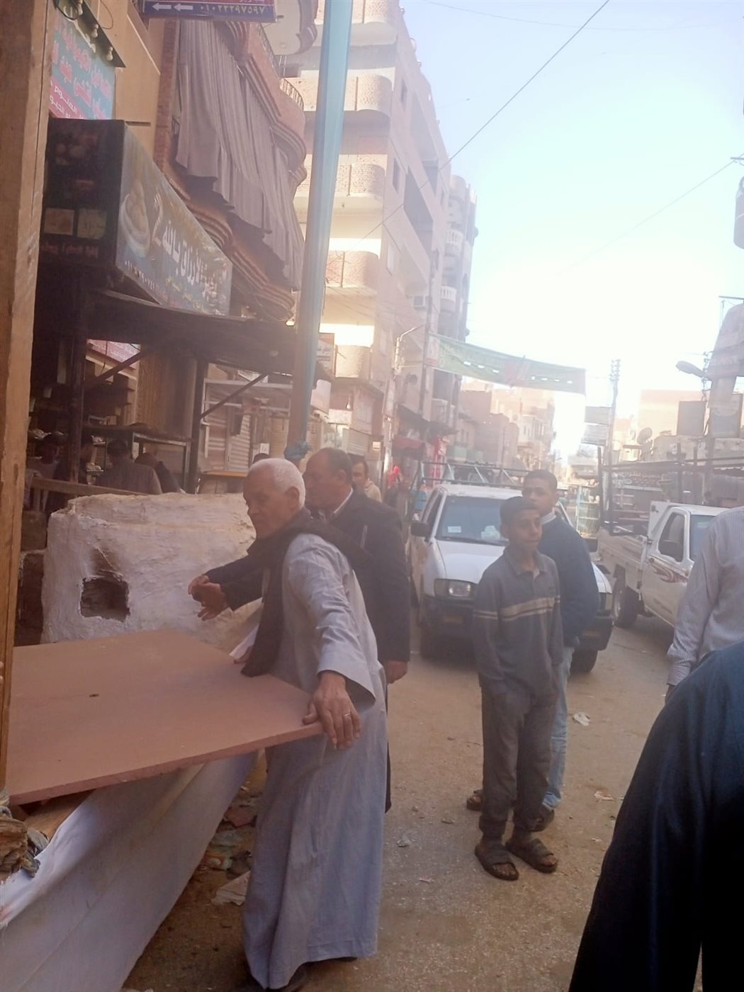 استمرار حملات رفع الإشغالات والنظافة العامة بمركز طامية