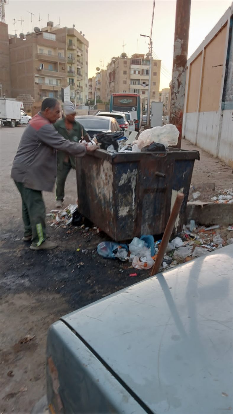 استمرار الحملات المكثفة للنظافة العامة ورفع الإشغالات بأحياء مدينة الفيوم والقرى التابعة للمركز