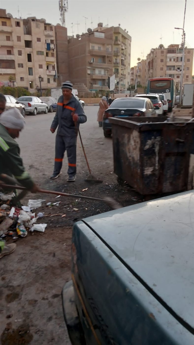 استمرار الحملات المكثفة للنظافة العامة ورفع الإشغالات بأحياء مدينة الفيوم والقرى التابعة للمركز