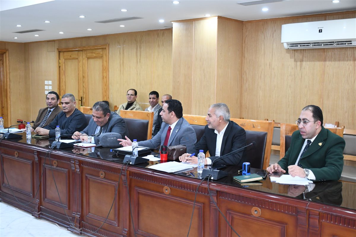 محافظ الفيوم لوكيل وزارة الصحة بحث إمكانية إنشاء مركز للسموم بالمحافظة&nbsp;