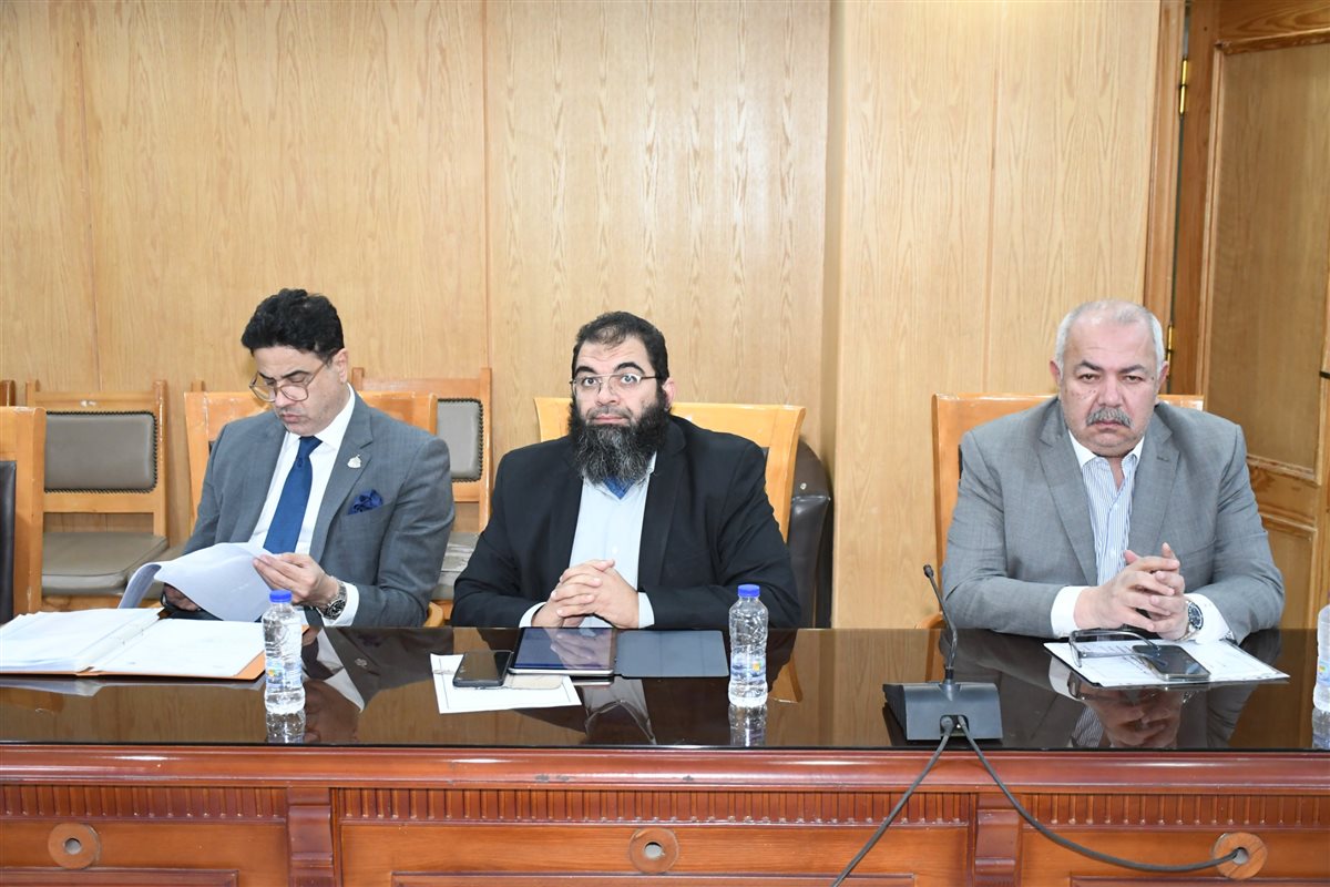 محافظ الفيوم لوكيل وزارة الصحة بحث إمكانية إنشاء مركز للسموم بالمحافظة&nbsp;