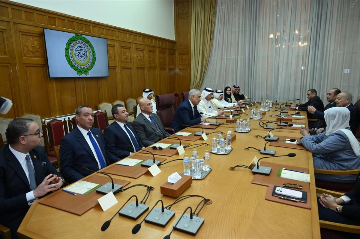النائب العام المصري ونظيره القطري يزوران الأمين العام لجامعة الدول العربية
