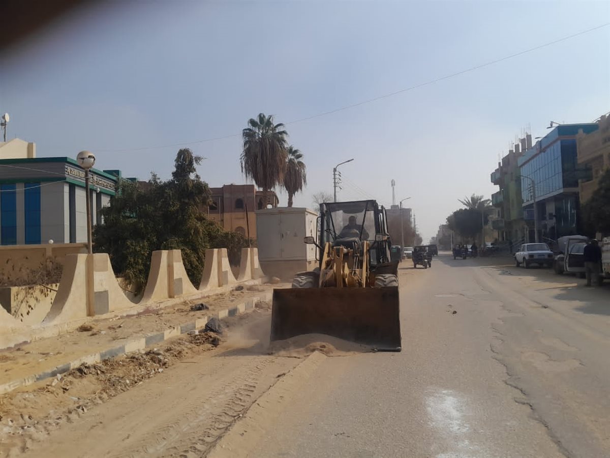 حملات مكثفة للنظافة ورفع الإشغالات وتحسين المظهر الحضاري بمركز يوسف الصديق