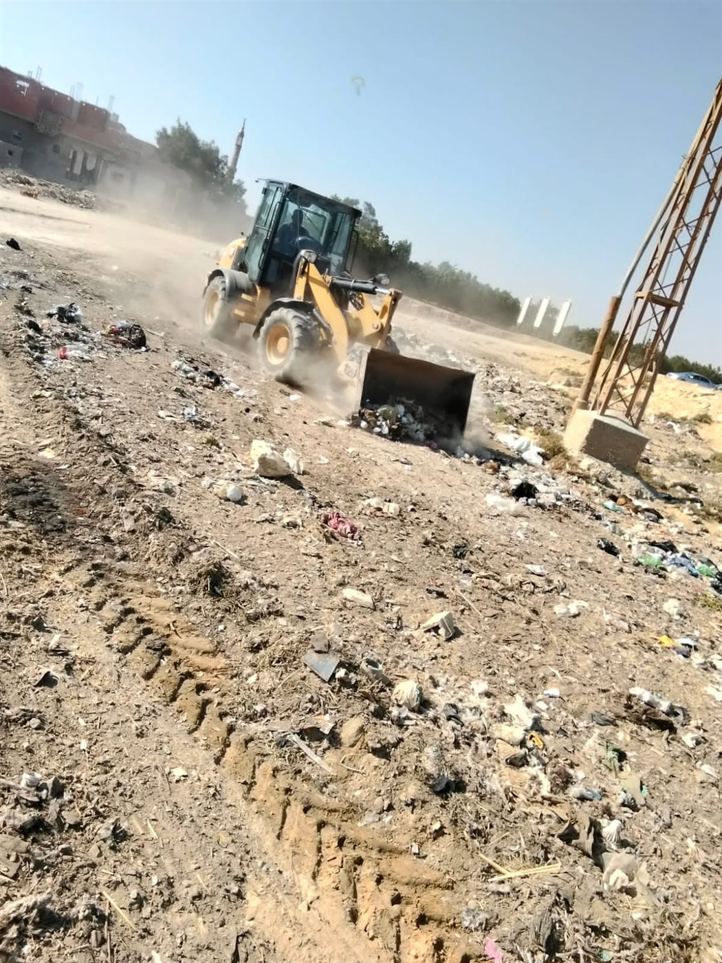 حملات مكثفة للنظافة ورفع الإشغالات وتحسين المظهر الحضاري بمركز يوسف الصديق