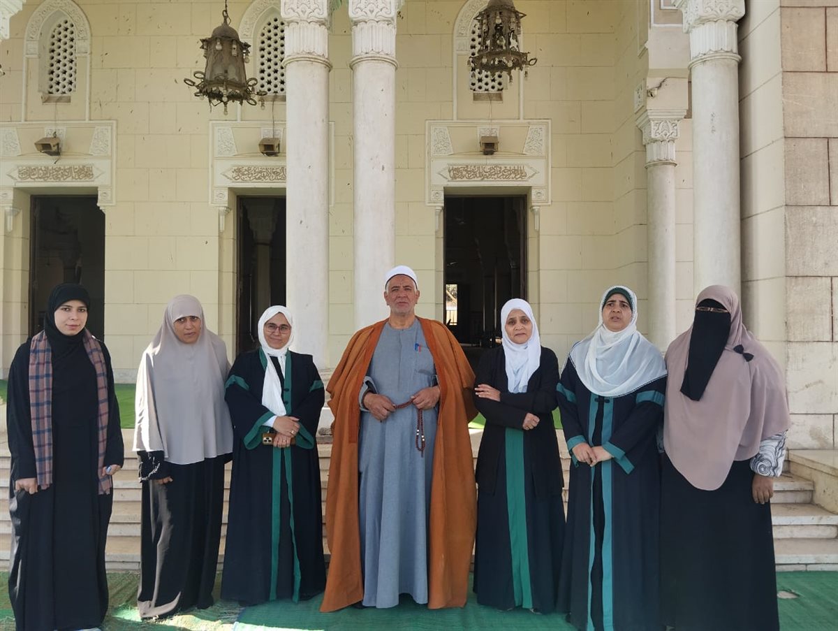 أوقاف الفيوم تواصل قوافل الواعظات للتوعية بخطورة الكهانة والعرافة