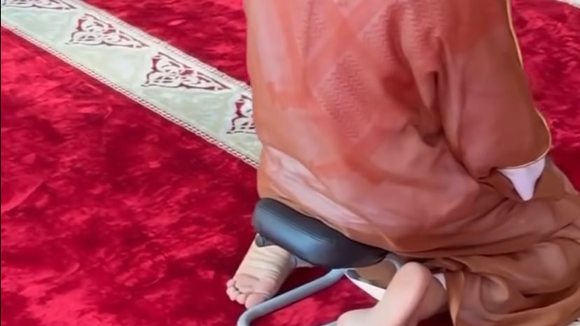 هل يُلغى صيام من لا يصلي؟
