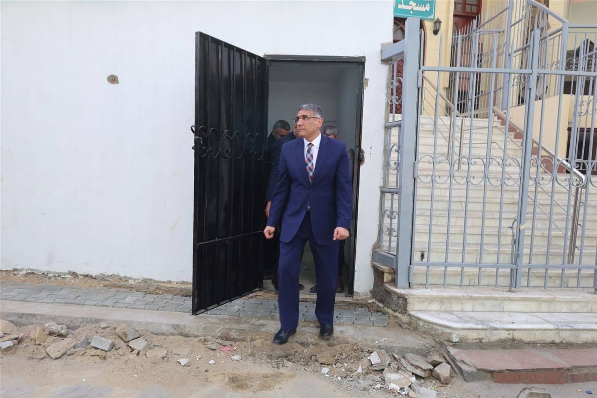 جانب من زيارة محافظ الجيزة لشارع العريش &nbsp;