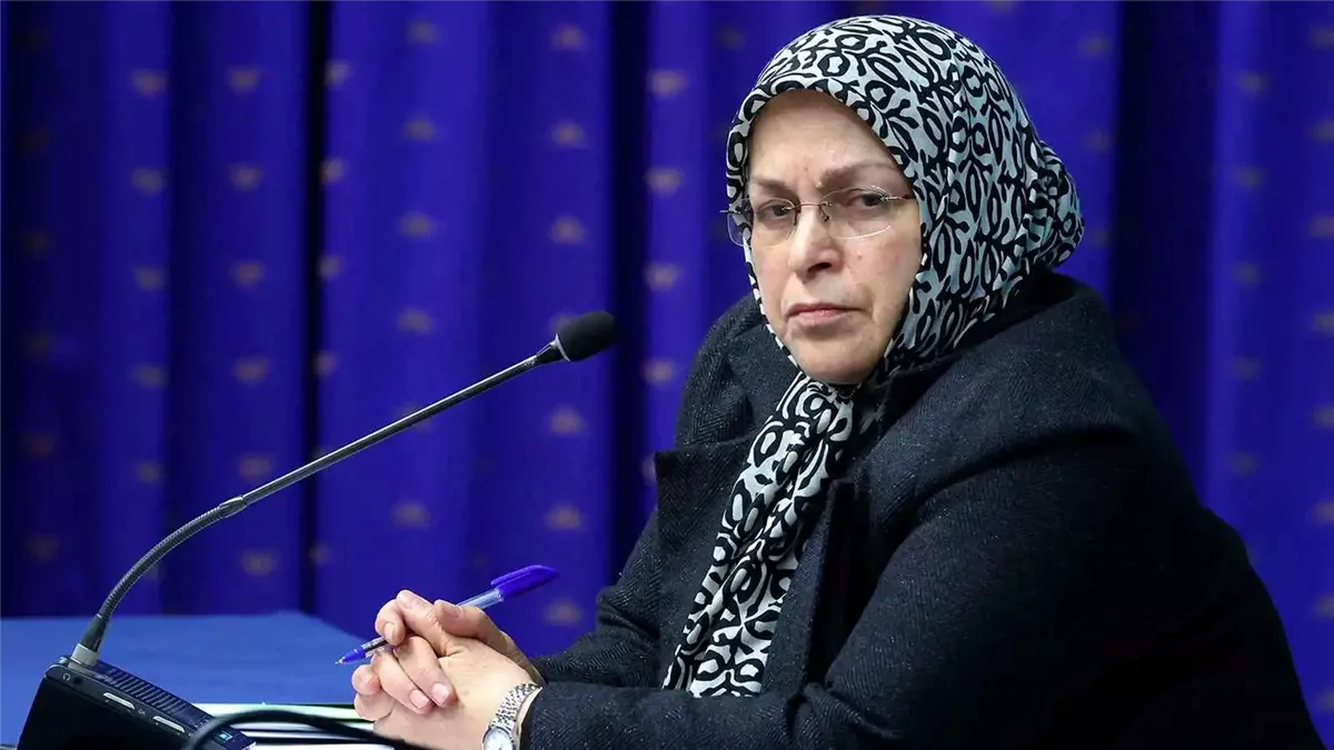 آذر منصوري رئيسة جبهة الإصلاحات والأمينة العامة لحزب اتحاد الأمة الإيرانية