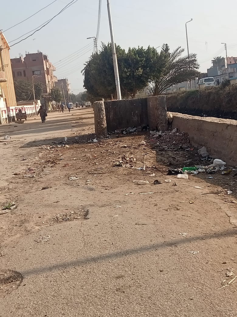 حملات مكثفة للنظافة ورفع الإشغالات وتحسين المظهر الحضاري بمركز ومدينة إطسا
