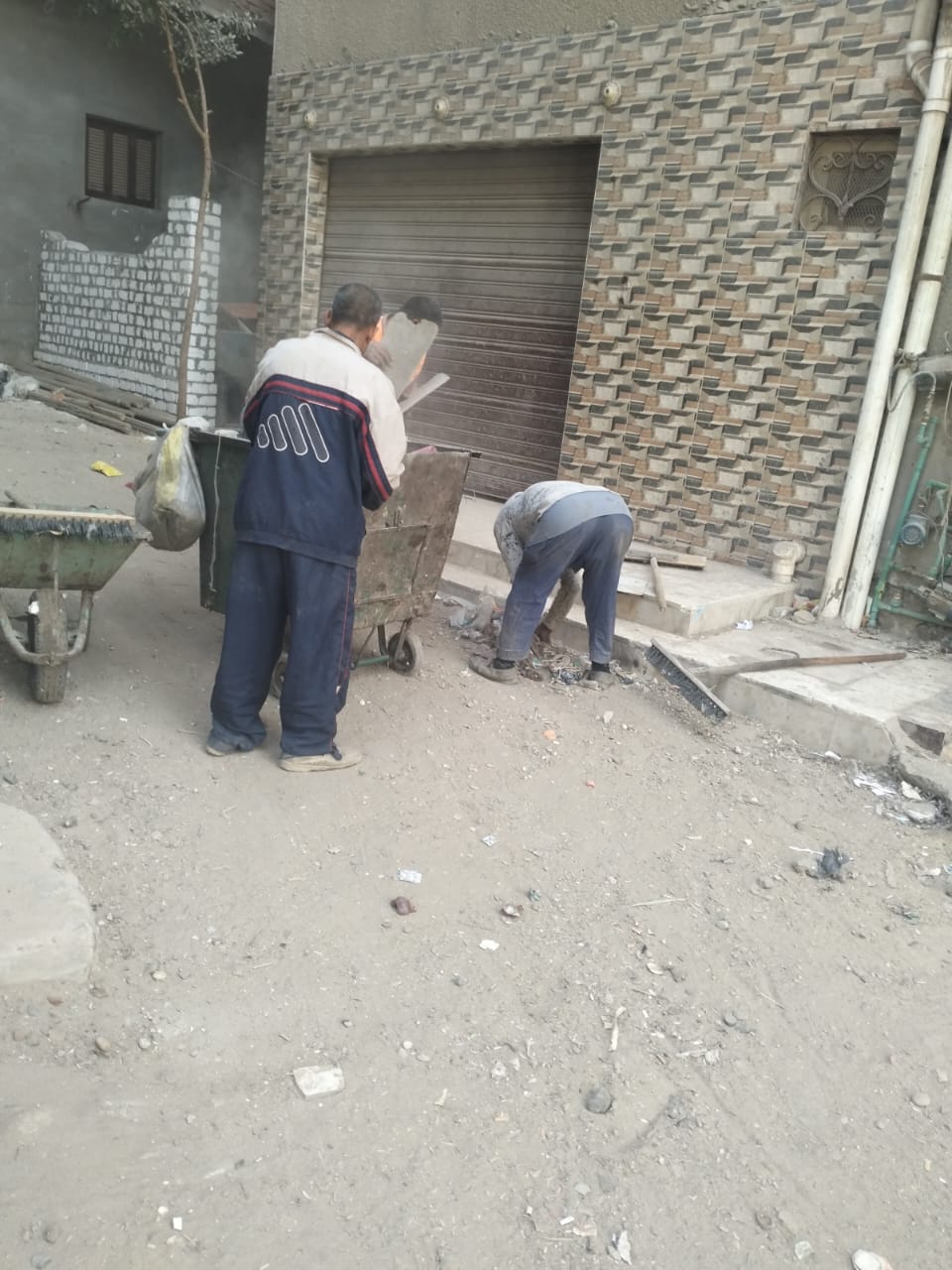 حملات مكثفة للنظافة ورفع الإشغالات وتحسين المظهر الحضاري بمركز ومدينة إطسا