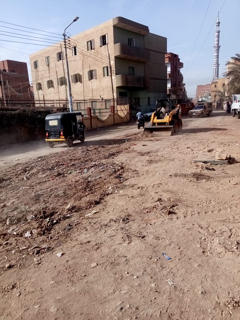 حملات مكثفة للنظافة ورفع الإشغالات وتحسين المظهر الحضاري بمركز ومدينة إطسا