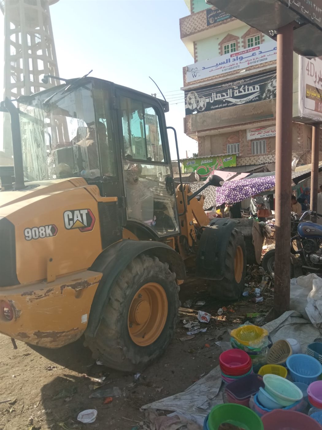حملات مكثفة للنظافة ورفع الإشغالات وتحسين المظهر الحضاري بمركز ومدينة إطسا