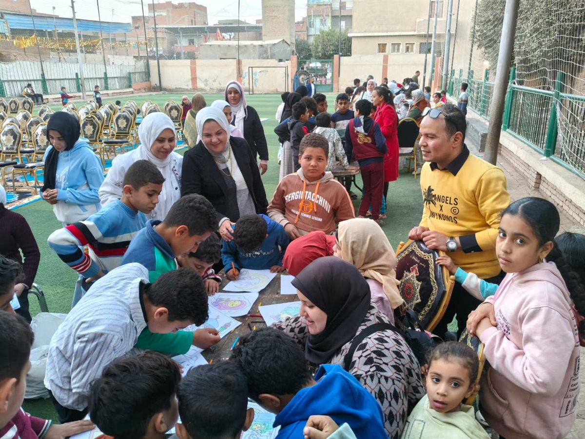 العجميين تختتم قافلتها الثقافية… ثلاثة أيام صنعت مسرحًا للإبداع وملتقى للوعي