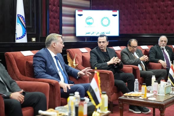 كريم بدوي وزير البترول