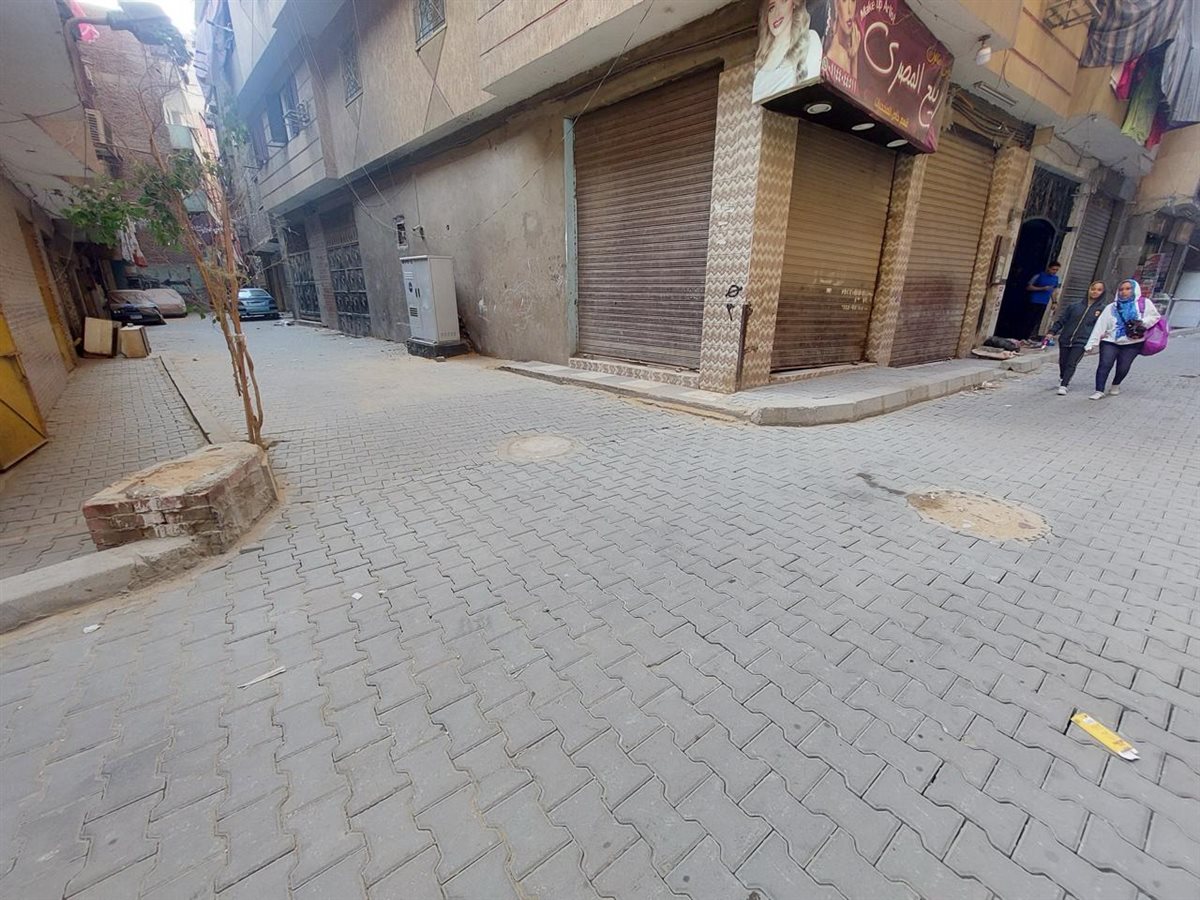 جانب من أعمال الرصف ورفع كفاءة الطرق