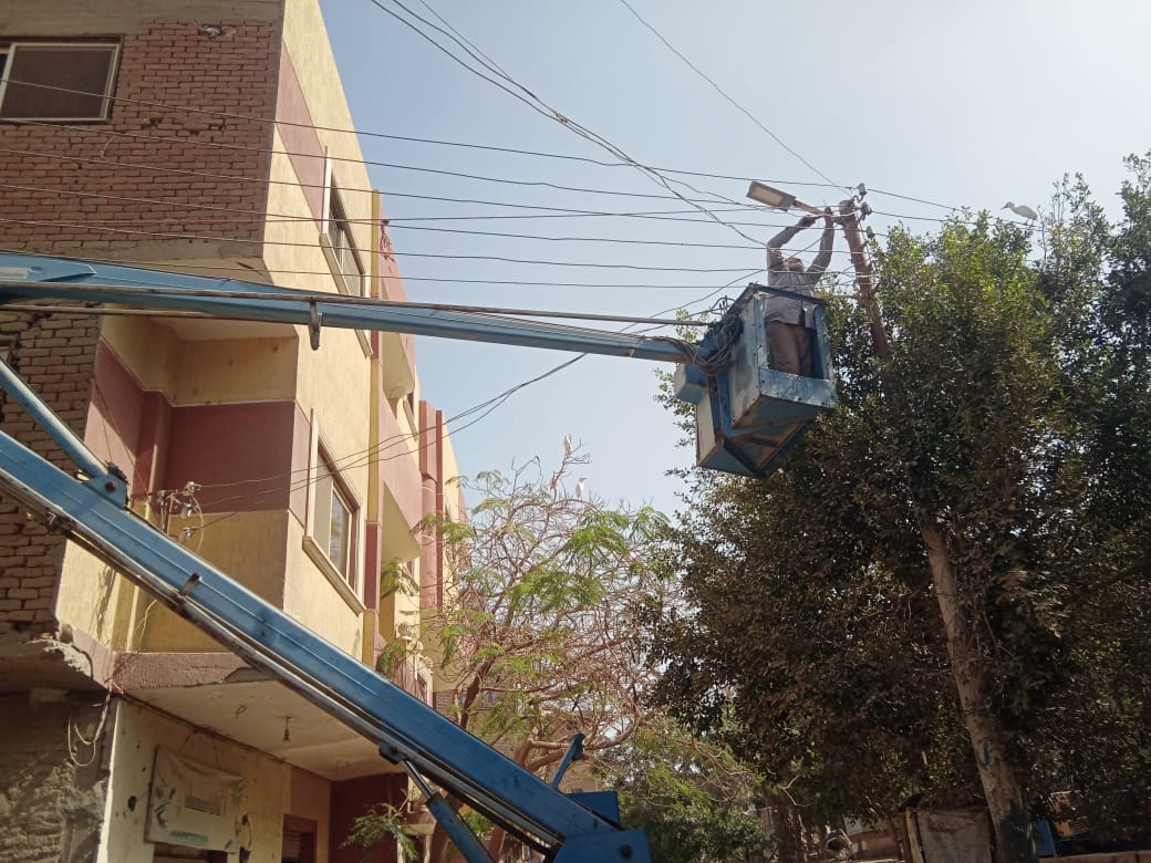 حملات يومية للنظافة العامة ورفع القمامة والمخلفات بمركز ومدينة أبشواي