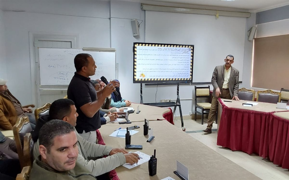مياه الفيوم : تدريب ميداني مكثف ورفع الجاهزية للتعامل مع الطواريء بمواقع العمل