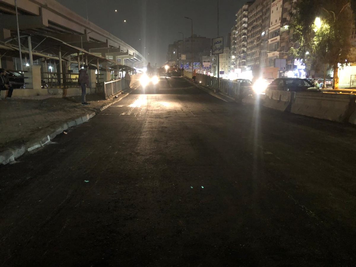 جانب من أعمال رصف مطلع كوبري أرض اللواء بالعجوزة&nbsp;