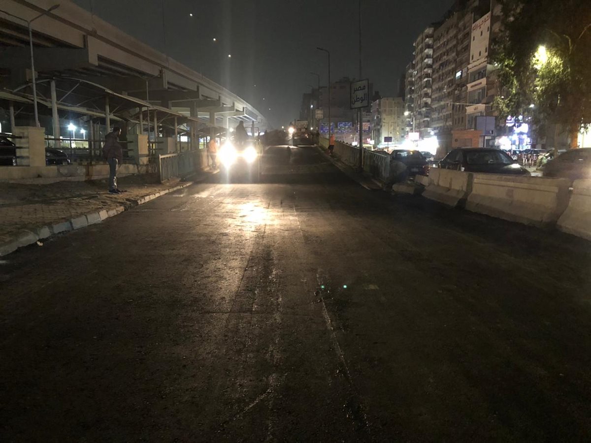 جانب من أعمال رصف مطلع كوبري أرض اللواء بالعجوزة&nbsp;