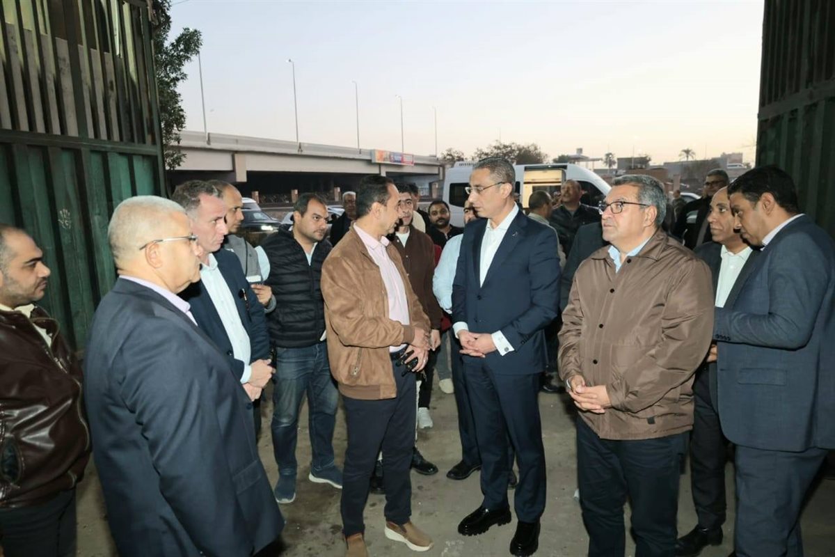 جانب من متابعة محافظ الجيزة لأعمال رفع المخلفات