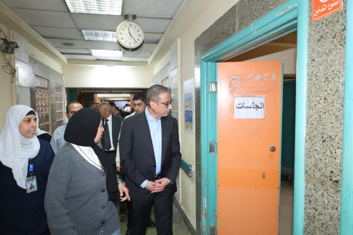 جانب من زيارة محافظ الجيزة مستشفى أبو النمرس&nbsp;