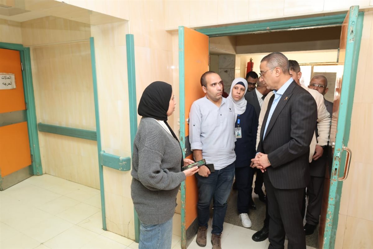 جانب من زيارة محافظ الجيزة مستشفى أبو النمرس&nbsp;