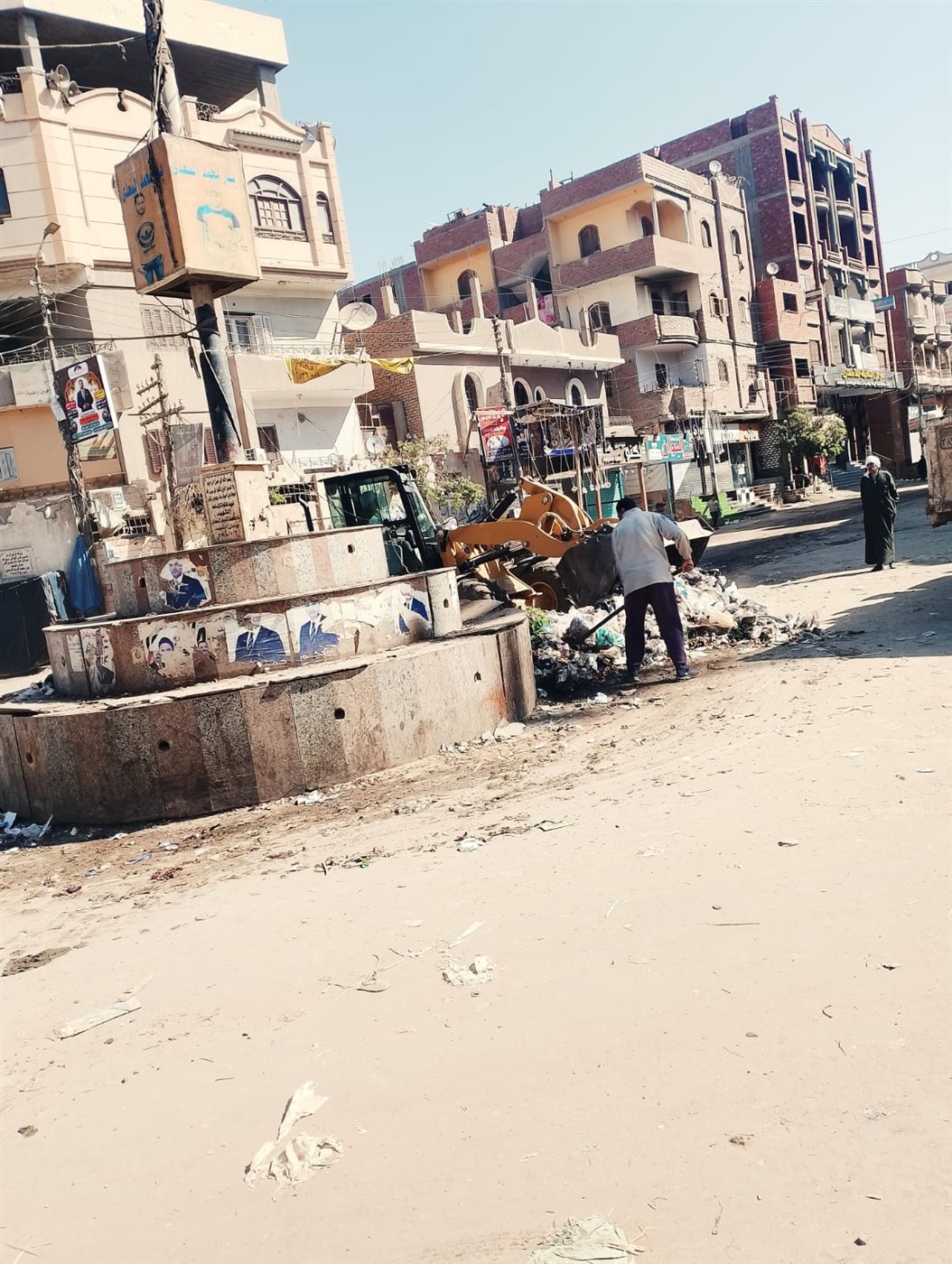 حملات مكثفة للنظافة العامة ورفع الإشغالات بمركز ومدينة سنورس
