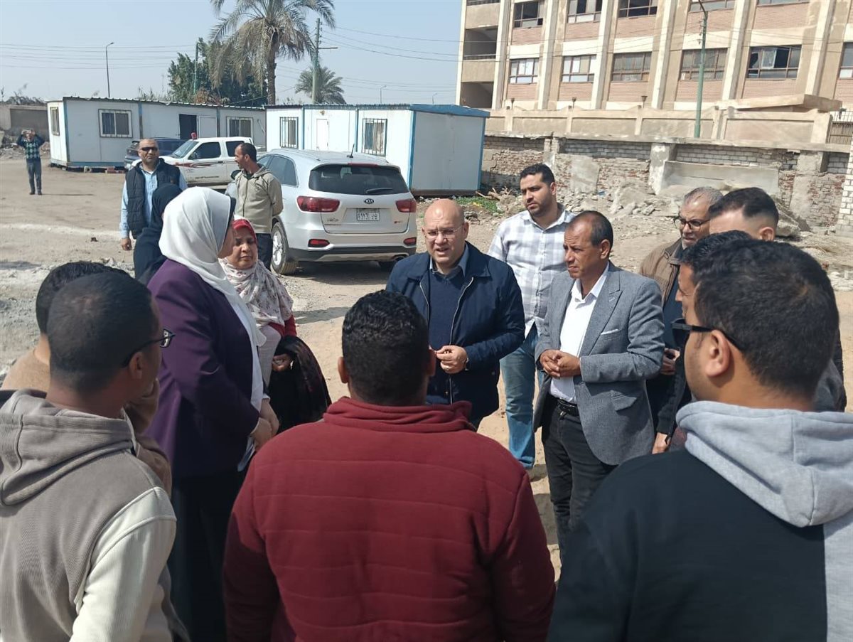 جانب من متابعة مشروع مبني مجلس مدينة العياط الجديد