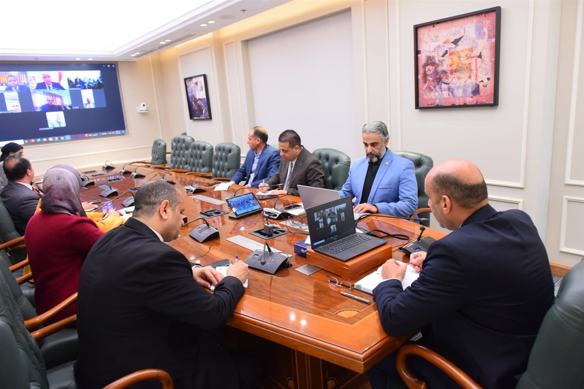 جانب من اجتماع وزير العمل 4 مديريات عمل جديدة