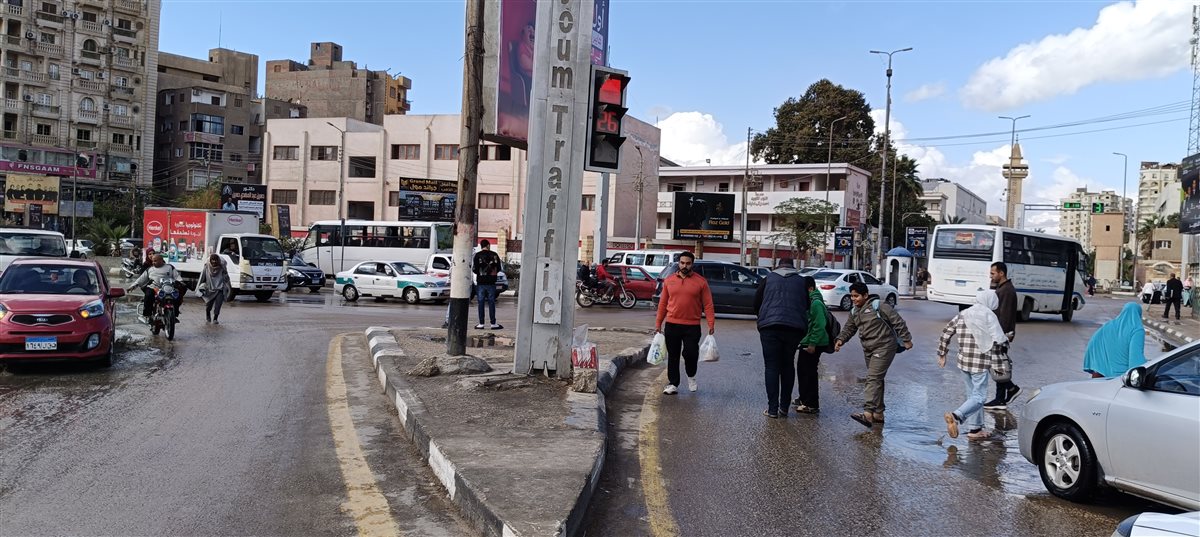 أمطار غزيرة تضرب محافظة الفيوم وتغرق الشوارع&nbsp;