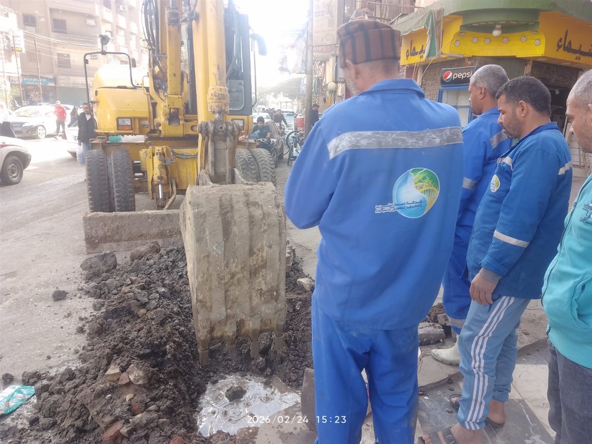 استجابة فورية.. رئيس مياه الفيوم يتدخل لإنهاء شكوى مواطن بشارع سعد زغلول بمنطقة دار الرماد