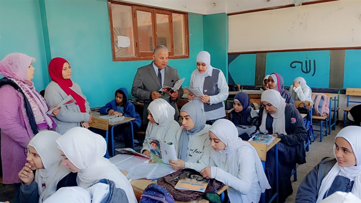 قبيصي في جولة مفاجئة لمتابعة انضباط وانتظام العملية التعليمية بمدارس شرق الفيوم