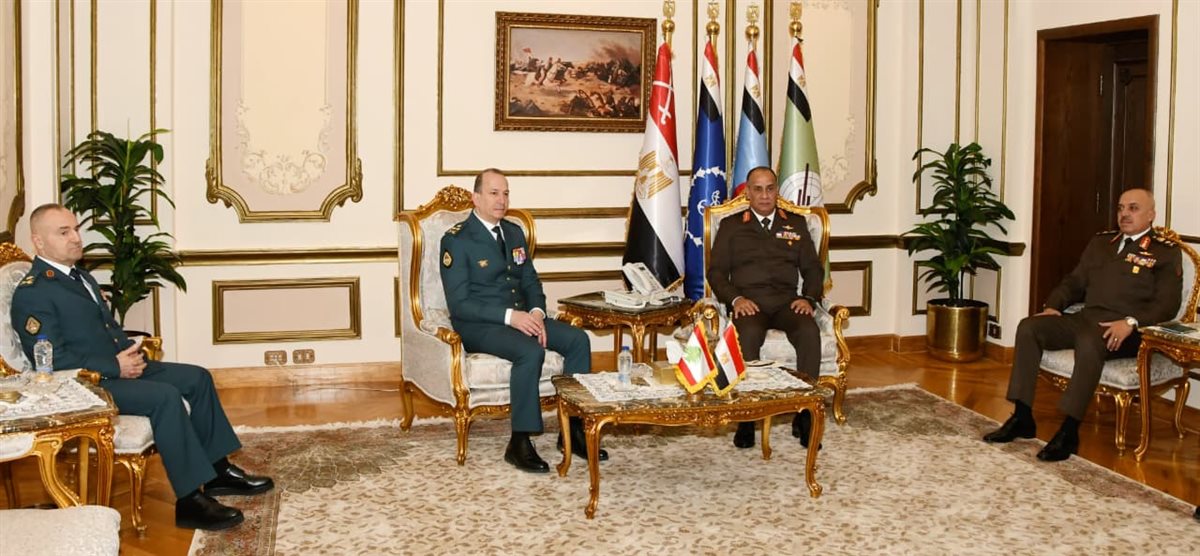 وزير الدفاع وقائد الجيش اللبناني&nbsp;