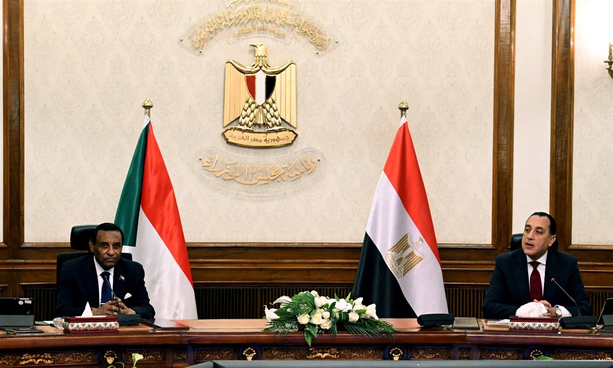 رئيسا وزراء مصر والسودان