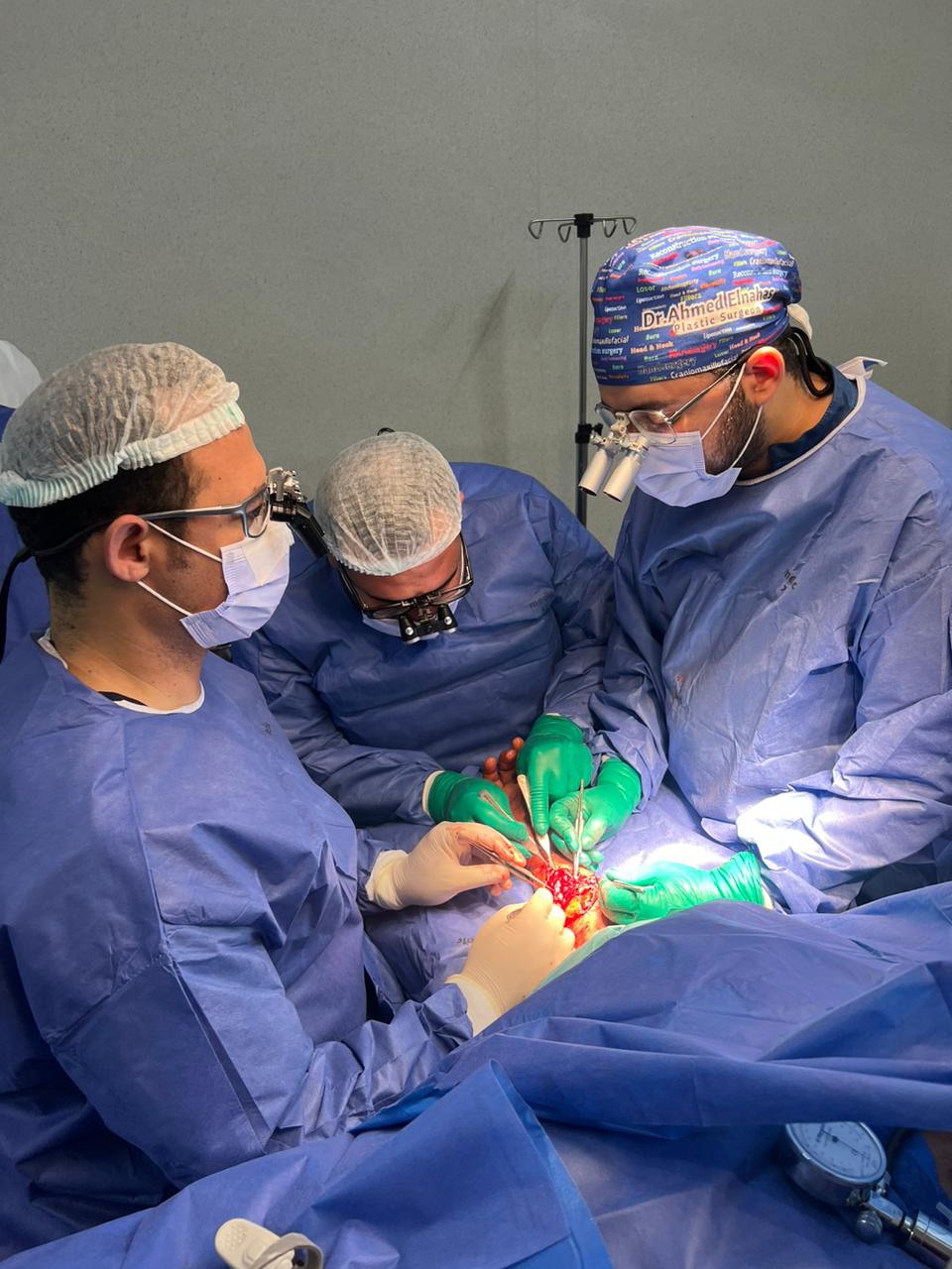 فريق جراحات التجميل بمستشفى الفيوم العام .. ينجح فى أنقاذ شاب من بتر زراعة&nbsp;