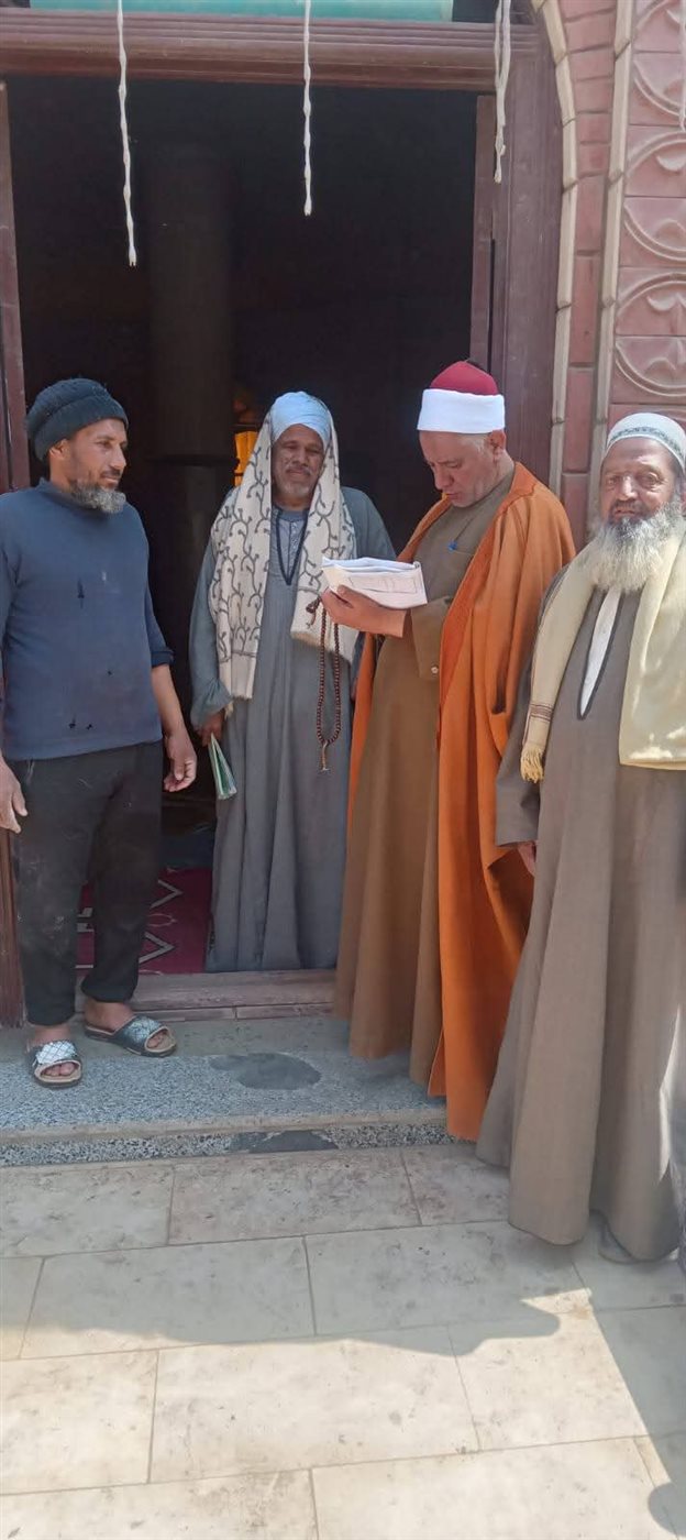 مدير مديرية أوقاف الفيوم يواصل جولاته المرورية لتعزيز الانضباط بالمساجد