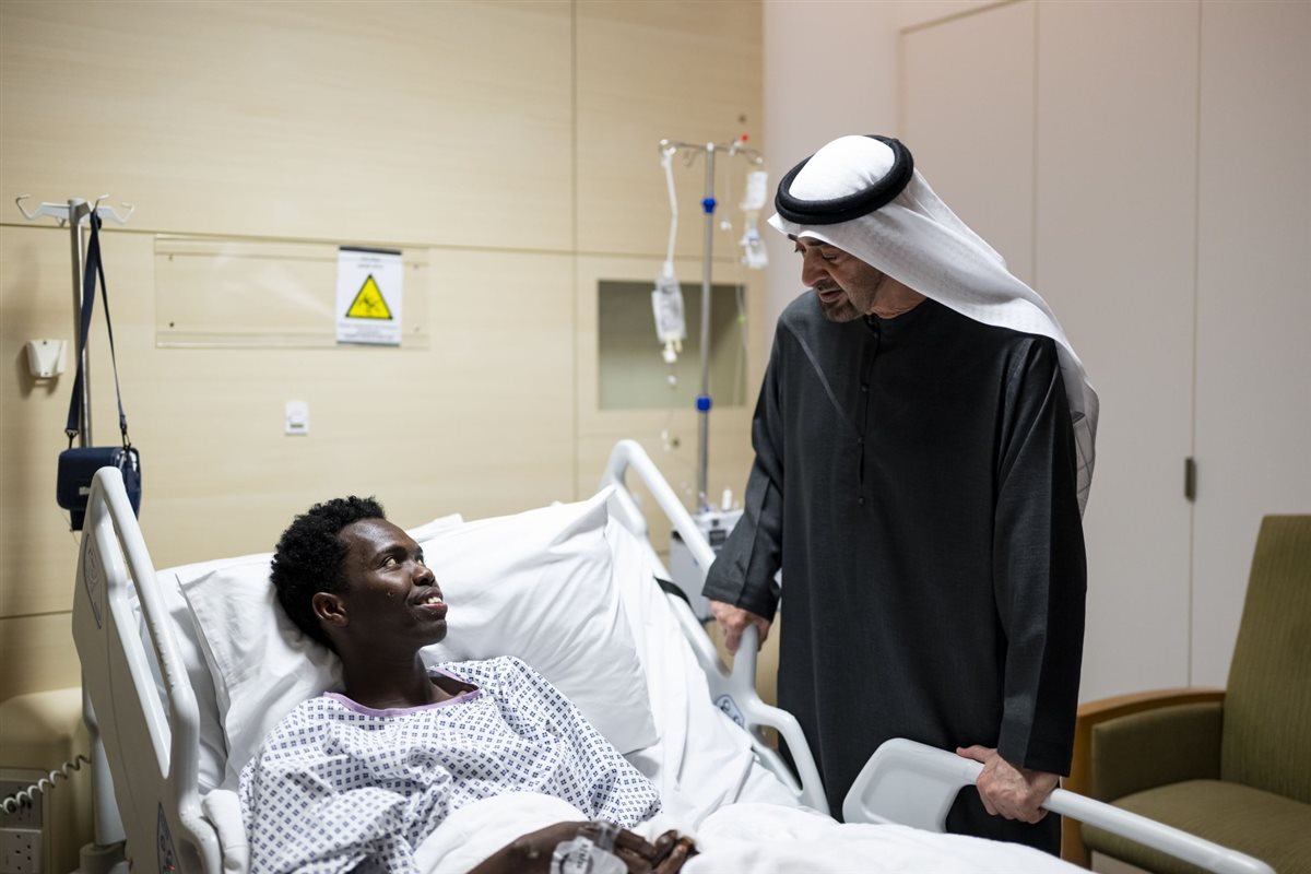 <strong>زيارة رئيس الإمارات لمصابي الهجمات الإيرانية</strong>