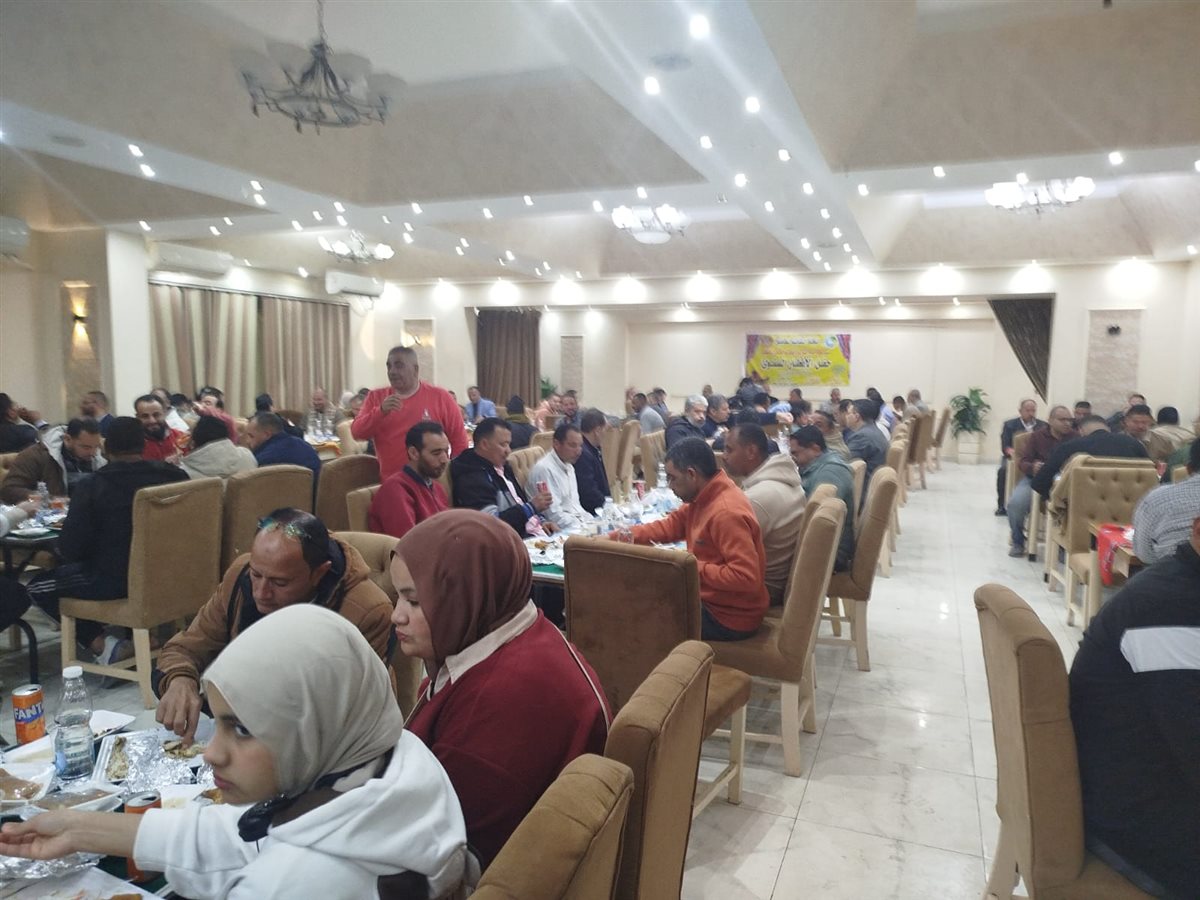 مياه الفيوم : اللجنة النقابية تنظم إفطارا جماعياً للعاملين بالشركة