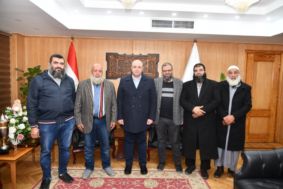 محافظ الفيوم يستقبل وفد حزب النور للتهنئة بتجديد ثقة القيادة السياسية